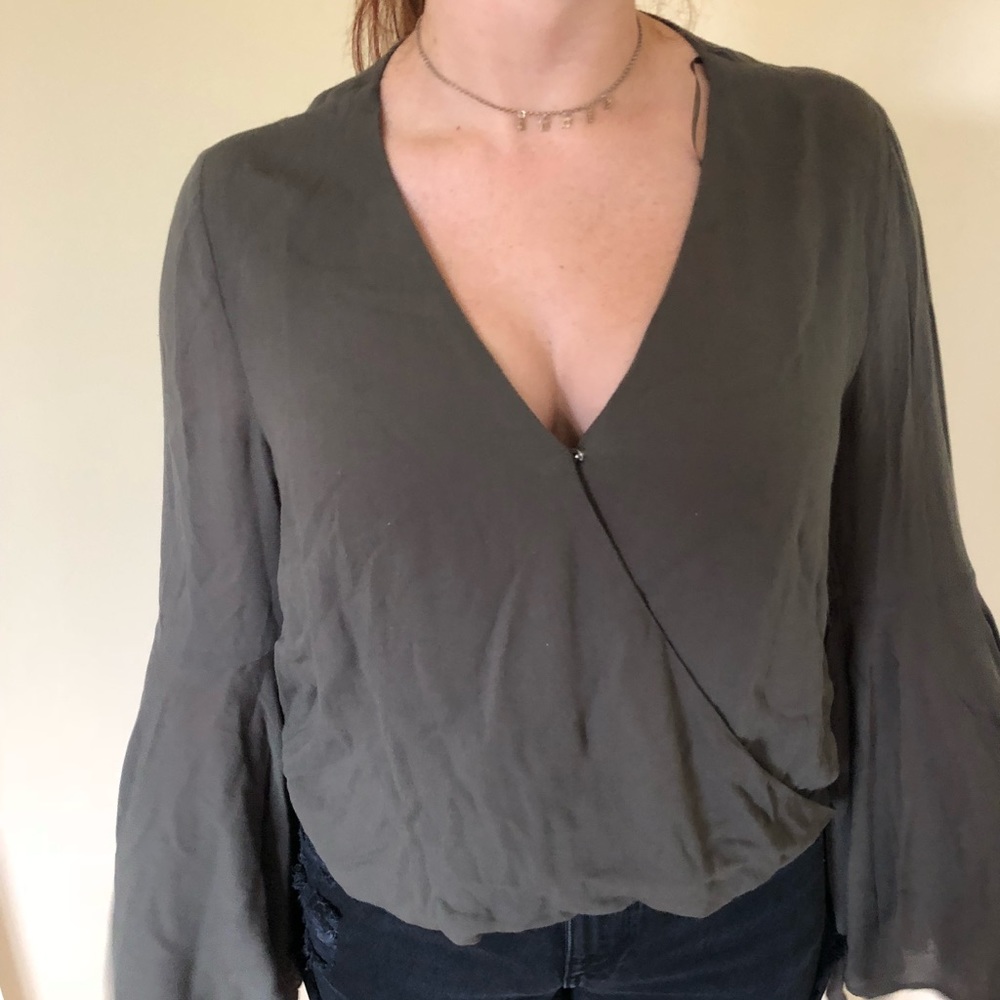 Green/grey boutique bell sleeve top